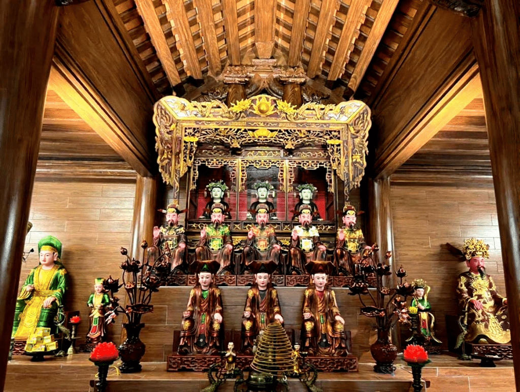 Ban Thờ Tứ Phủ Công Đồng